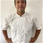 Profesor de Cocina Apto para dar clases a distintos niveles, y con respecto a distintas materias de cocina.