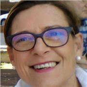 INSEGNANTE CON ESPERIENZA, DIPLOMATA ALL’UNIVERSITA’ DI LONDRA, IMPARTISCE LEZIONI DI INGLESE E ITALIANO PER STRANIERI