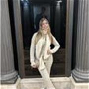 joven creativa y responsable, con el curso de monitora y con experiencia.