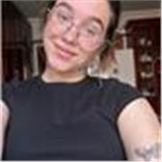 Estudiante de Magisterio con especialidad en inglés, ofrezco clases desde los 4 hasta los 12 años. No dudes en contactar conmigo!