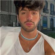 laureando in farmacia, con certificazione cambridge B2, offre ripetizioni in inglese chimica e biologia per elementari medie e superiori