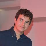 Étudiant sortant de classe préparatoire donnant des cours de soutiens en Sciences du Lycée au niveau L1/L2