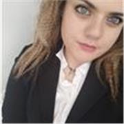 Sono una ragazza solare, paziente e volenterosa. Amo trasmettere agli altri le mie conoscenze