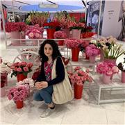 I am a bilingual English Teacher who can understand the challenge of learning English but passionate to dive and explore learning