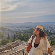 Ingénieure de formation, j'ai toujours eu un attrait pour les mathématiques. Pour transmettre mon savoir, j'utiliserai des méthodes simples