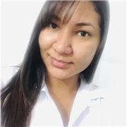 Profesora de castellano imparte clases a estudiantes