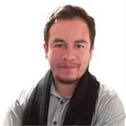 Maestro de ciencias sociales y humanidades con experiencia de 15 años