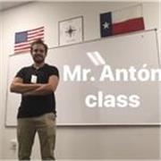 Hola!!! Soy profe de inglés. Llevo trabajando como docente 8 años y 2 de ellos en Dallas, Tx. 