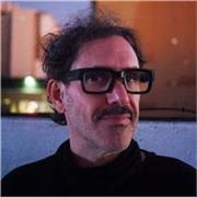  Soy  productor musical activo. Doy clases a iniciantes y también a productores con experiencia.