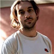 Laureato in lettere offre lezioni private e ripetizioni di Storia e Letteratura italiana per studenti di scuole medie e superiori