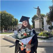 Etudiante diplômé d'une Licence d'Histoire et Patrimoine et  master 1 d'Histoire de l'art validé. Présente sur Amiens.
