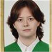 Estudiante de bachillerato científico tecnológico, graduada en ESO, imparte clases de ciencias generales para primaria