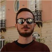 Laureato in Scienze Politiche offre lezioni di Storia per ragazzi e adulti a Roma e online. 