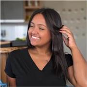 Professora particular de inglês com 5 anos de experiencia. Atendo todas faixas etárias. Foco em conversação