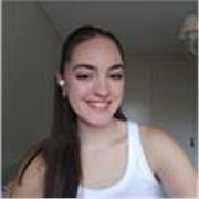 Profesora de inglés que enseñaría de manera didáctica y entretenida. 