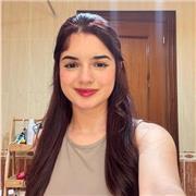 Profesora de contabilidad básica para estudiantes principiantes