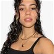 Estudiante universitaria con nivel nativo en portugués y español 