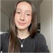 Estudiante de biologia dispuesta y emocionada por poder enseñar a niños de todas las edades!