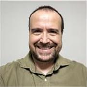 Profesor con experiencia ofrece sus conocimientos en la enseñanza