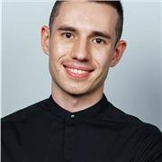 Doy clases de inglés y ruso, tengo experiencia y conocimientos profundos sobre la lexica de medicina, derecho y turismo