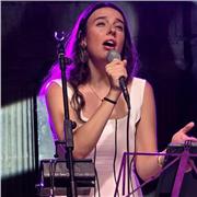 Cantante y educadora graduada de Berklee enseña canto moderno, jazz, improvisación y entrenamiento auditivo a todas las edades y n