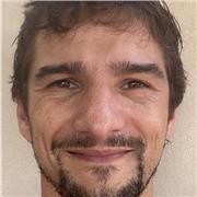 Soy un artista desde hace mas de quince años, amo lo que hago y trabajo en ello con mucho entusiasmo y pasión.