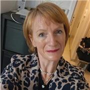 Je suis disponible pour du soutien scolaire et de l'aide aux devoirs à domicile, quel que soit le niveau.