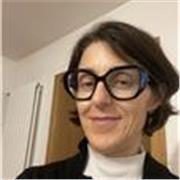 Cerco lavoro come insegnante di inglese principianti , basic e intermedio livello A2 come aiuto compiti e insegnante per adulti