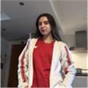 Entregada y creativa, paciente y trabajadora, preparativa, resolutiva 