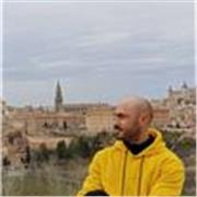 Entrenador personal con más de 10 años de experiencia sobre todo en lesiones y fitness.