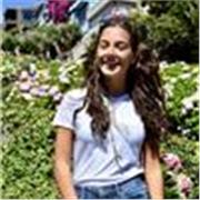 Studentessa di medicina al secondo anno, diplomata al liceo scientifico