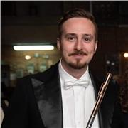 Offro lezioni online e dal vivo per preparare l'allievo a qualsiasi corso di studi (medie ad indirizzo musicale, Istituti musicali, conservatori etc.) o per preparazione esami