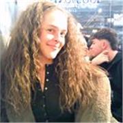 Profesora de psicología, español para extranjeros e inglés, con dos años de experiencia, ofrece clases online y presenciales