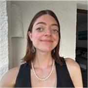Maestra en Educación Primaria. Ofrezco clases para alumnado de esta etapa educativa y primeros cursos de la ESO.