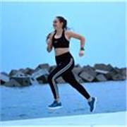 Soy entrenadora personal tanto individual como de grupos pequeños. Con el objetivo de salud y bajar % de grasa. Mi metodologia será onlinep