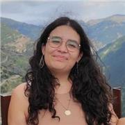 Puedo dar clases particulares de inglés, castellano, catalán o historia a nivel de primaria o ESO. Estudio online por lo que tengo disponible y me puedo adaptar