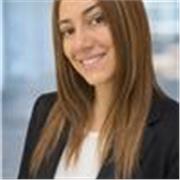 Abogada, con formación jurídica sólida y experiencia profesional en el ámbito del derecho