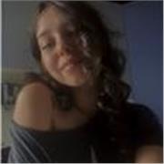 Ragazza universitaria, disponibile per ripetizioni online in inglese, storia, storia dell’arte e aiuto compiti.
