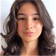 Estudiante de fisioterapia que habla inglés, español y francés con fluidez. 