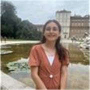 Jeune diplômée en master de lettres classiques, je souhaite partager ma passion pour la littérature et la langue française