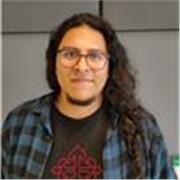 Hola, soy licenciado en español y filología clásica, con énfasis en sintaxis, semántica y pragmática