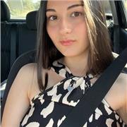 Soy una chica joven muy trabajadora y responsable, mi punto fuerte es inglés, aunq no me importaría dar cualquier otra materia