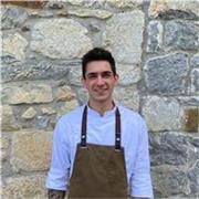 Ciao! Sono Gabriele, sono pronto a diffondere con voi la mia passione per la cucina e a condividere la mia esperienza
