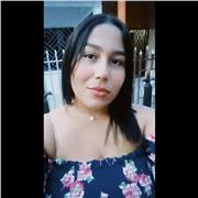 Estudiante de contaduría da clases de matemáticas básicas a estudiantes y personas que lo requieran