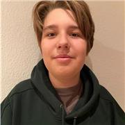 Mathe Nachhilfe von engagiertem 10 Klässler. Verständlich, geduldig und individuell angepasst – für bessere Noten und mehr Erfolg