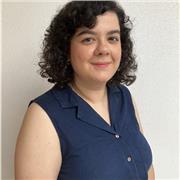 Profesora graduada en bioquímica con máster en formación de profesorado con aptitudes para apoyar en materias de ciencias.