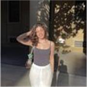 Me considero una persona trabajadora, empática y muy creativa. 