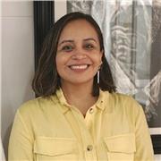 Soy Elba Margarita, apasionada por enseñar y conectar culturas. Me defino como una persona cercana, paciente y con vocación.