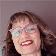 Professeure agrégée de lettres. Spécialité en Fle. Ex chargée de cours à l’université de Rennes 2. Ex professeure et responsable de département à l Espe de Bretagne. J’ai enseigné le théâtre, les médias et le Fle. J’ai été formatrice en Fle sur l’académie