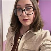 Profesora titulada en juegos de mesa, con 1 año de experiencia